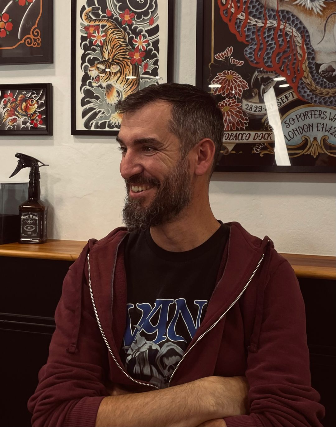 Miquel tatuador en Palma de Mallorca especializado en realismo y watercolor