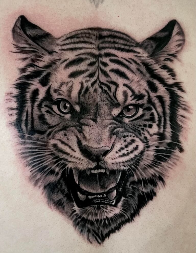 Tatuaje realista hecho en Ink & Blood, estudio de tatuajes en Palma de Mallorca