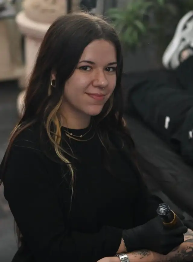 Carolina, tatuadora en Palma de Mallorca
