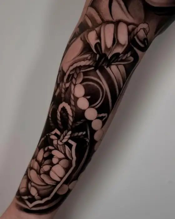 Tatuaje black & grey de Carolina en Ink & Blood, Palma